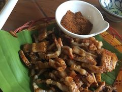 烤三线肉-纳兰傣雀傣味餐厅