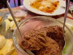 巧克力味雪糕-安立可意大利美食