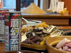 云南见手青精酿啤酒-阿山卓·野生菌火锅·纳西火塘烤肉