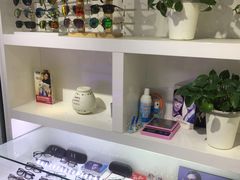 -提一眼镜·蔡司·依视路(小寨店)