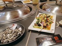 -哈尔滨烧烤·山河村铁锅炖(交大店)