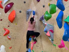 -问山MountQuest攀岩馆