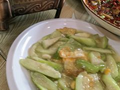 烩丝瓜-熊猫家新派川菜(百里一·龙兴集店)