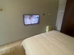 -卡罗酒店(东门晒布地铁站店)