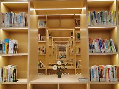 -漕河泾街道图书馆(漕河泾社区文化活动中心店)