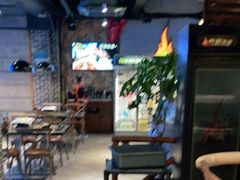 -何师烧烤·香辣蟹·川菜·30年老品牌(太古里旗舰店)