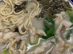 招牌黄鱼面-明呈黄鱼面馆(斜土路店)