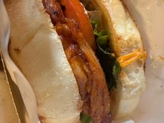 招牌秘制鸡腿堡-必胜客(烟火食堂观前店)