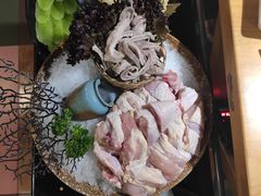 -洪氏嗨捞·广东猪肚鸡·椰子鸡火锅(西咸万象城店)