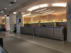 -冰纷万象滑冰场(沈阳万象城店)
