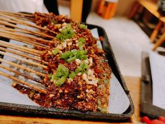 泼辣猪小串-木屋烧烤(南新店)