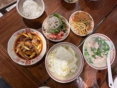 -老方桌烂蹄花川菜馆(九龙坡店)