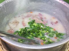 新鲜猪杂粥-南记食粥坊·宵夜大排档(莲花总店)