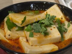 -花馬肆.云南过桥米线(汉神购物广场现场熬汤店)