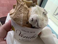 -VENCHI 闻绮(上海佛罗伦萨小镇店)