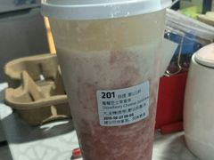 莓莓芝士香茶-瑞幸咖啡(互联网创新园店)