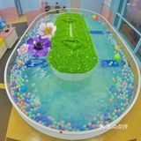 夏天游泳凉爽一下
