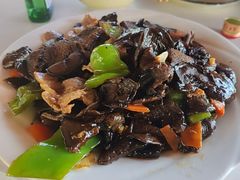 山蘑炒肉-望湖烤鱼