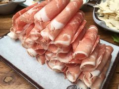 -毛辣果·贵州红酸汤牛肉火锅(西单店)