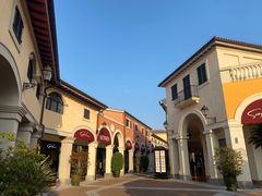 -佛罗伦萨小镇广佛名品奥特莱斯(疏港路店)