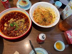 -有红鸡毛店·川菜(建设路店)