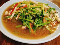 水芹炒豆干-双塔老饭店