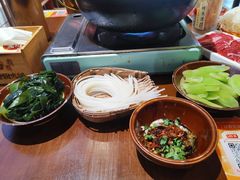 -黔有有贵州酸汤夺夺粉火锅(五味十字店)