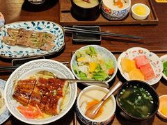 -左庭右院鲜牛肉火锅(金山万达店)