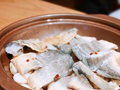 砂锅焗黄花鱼-1937青岛老味道·海肠捞饭·青岛菜(大鲍岛栈桥店)