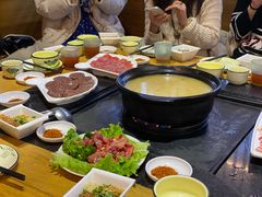 -有一锅·野生菌黑山羊腊排骨火锅(古城北门店)