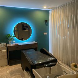 -水灵珑美容造型中心