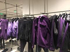 -URBAN REVIVO(欢乐海岸购物中心店)