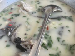 -美顺香食府鱼头老店(雪野湖店)