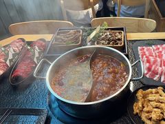 -鹿鸣山草本茶香火锅(园西路店)
