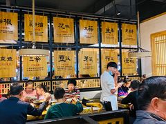 大堂-九锅一堂酸菜鱼(万达广场店)