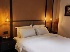 -万泊酒店(长沙五一广场国金中心店)