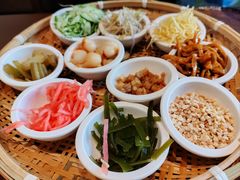 -包整·丝娃娃(一览甲秀楼风景店)