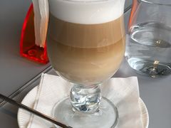 拿铁-璞渼咖啡 ROOF P.M. Café(浦东美术馆店)