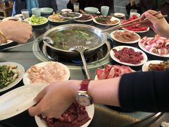 -周老三跷脚牛肉·全牛火锅(非遗传承店)