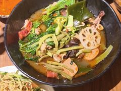 -万记麻辣烫国展总店