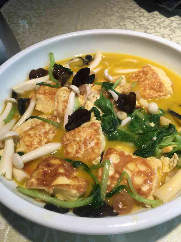 第一个点赞的人1甜甜的微笑2021年4月1日打分东裕店大米缸1975餐厅