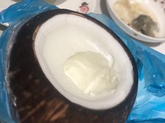 -志龙皇冠吃货椰子铺