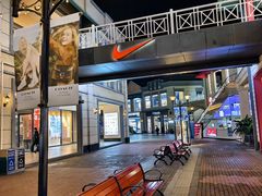 -王府井奥莱临潼小镇(临潼店)