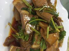 -天天向上素食餐厅(五台山店)