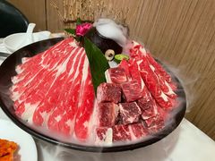 牛肉三重奏-煲宫猪肚鸡(晶品店)