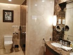 -汕尾巴黎半岛酒店