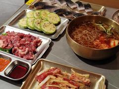 -围炉肉舍丹东海鲜烤肉·烤活鳗(步行街店)