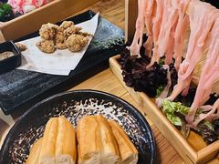 -湊湊火锅·茶憩(杭州湖滨银泰in77店)