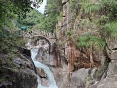 -鄣山大峡谷