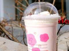 樱花小铁-瑞幸咖啡(深业中心大厦店)